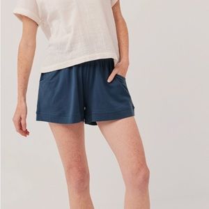 Pact womens gauze shorts M navy